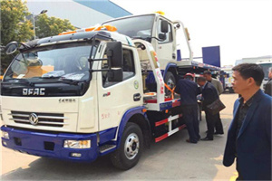 无锡汽车道路救援拖车价格